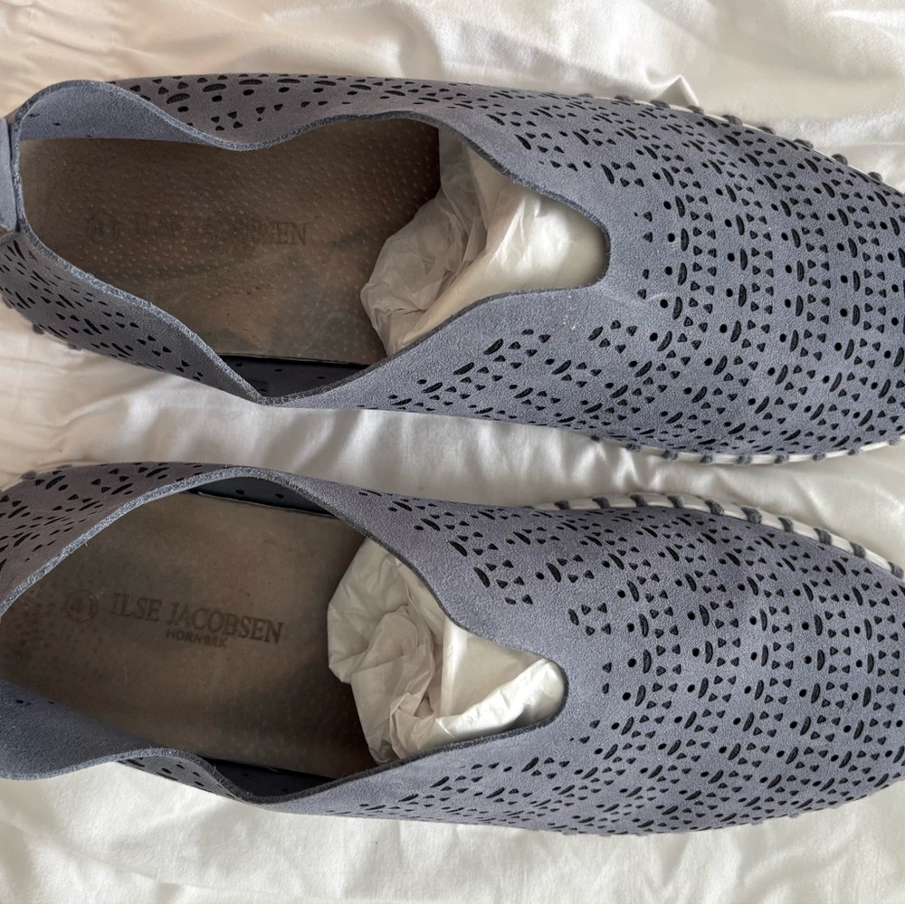 Isle Jacobson Denim Perforated Slip-On Women’s Shoes. 10. - Picture 2 of 6